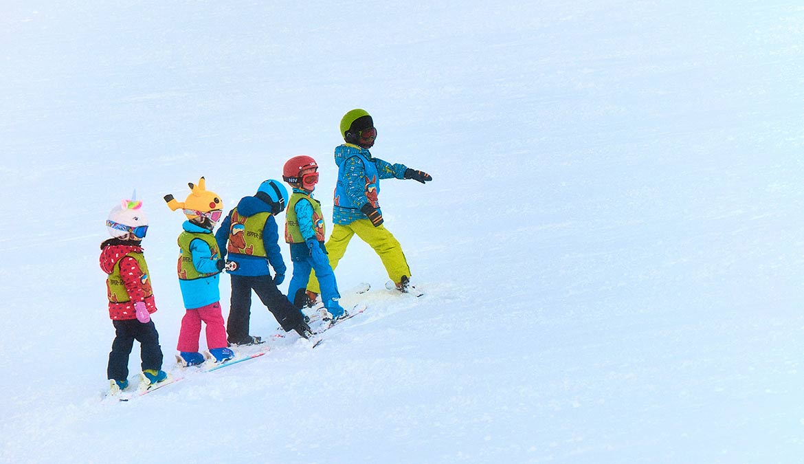 La ropa de nieve que verás en todas las estaciones de esquí este invierno  2023